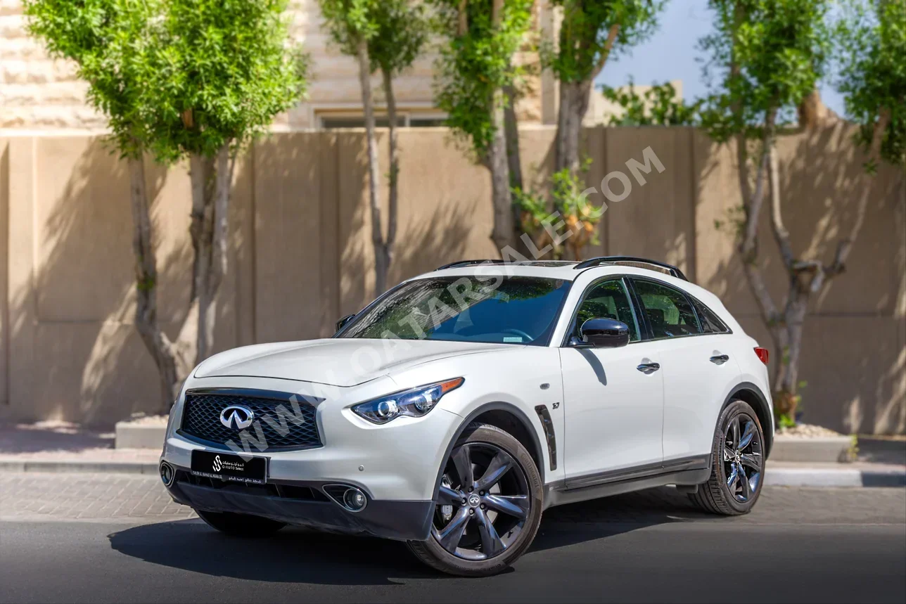 Infiniti  QX  70S  2017  Automatic  129,000 Km  6 Cylinder  Four Wheel Drive (4WD)  SUV  White