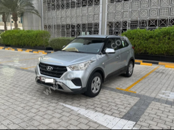 هيونداي  كريتا  2020  اوتوماتيك  64,000 كم  4 سلندر  سحب امامي  اس يو في  فضي  تحت الضمان