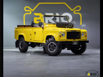 لاند روفر  ديفيندر  110  1990  عادي  3,000 كم  4 سلندر  دفع رباعي  بيكب  أصفر