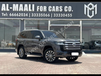 Toyota  Land Cruiser  GXR Twin Turbo  2022  Automatic  118,000 Km  6 Cylinder  Four Wheel Drive (4WD)  SUV  Gray