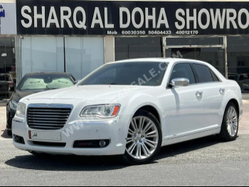 Chrysler  300C  2012  Automatic  139,000 Km  8 Cylinder  Rear Wheel Drive (RWD)  Sedan  White