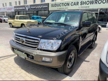 Toyota  Land Cruiser  VXR  2006  Automatic  597,000 Km  8 Cylinder  Four Wheel Drive (4WD)  SUV  Black