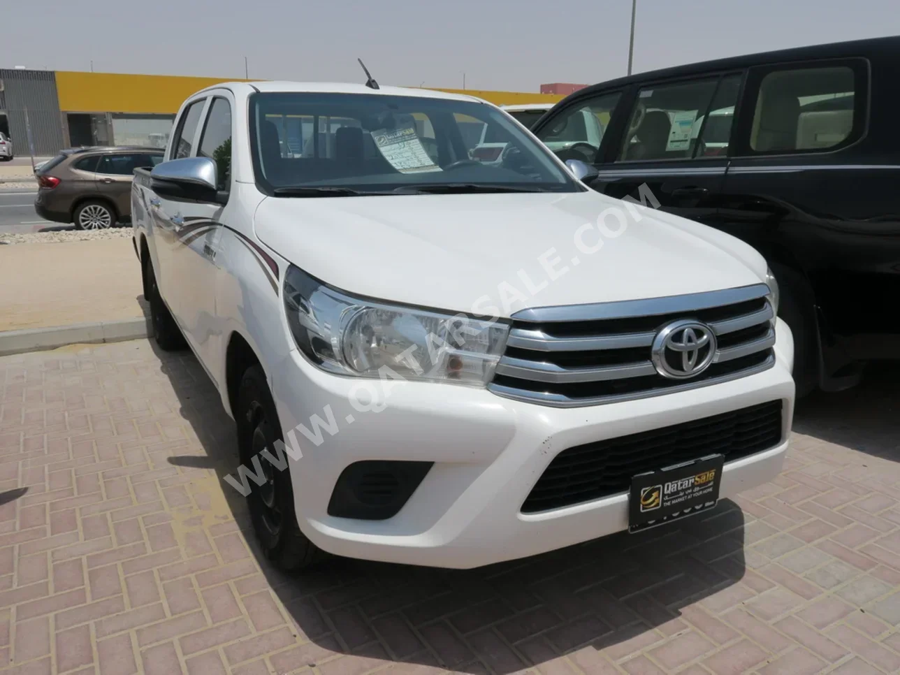 Toyota  Hilux  2019  Manual  186,000 Km  4 Cylinder  Front Wheel Drive (FWD)  Pick Up  White