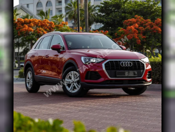 اودي  كيو 3  2021  اوتوماتيك  22,000 كم  4 سلندر  سحب امامي  اس يو في  أحمر  تحت الضمان