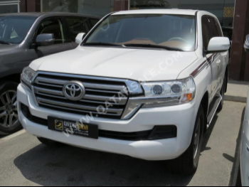 Toyota  Land Cruiser  GXR  2020  Automatic  142,000 Km  6 Cylinder  Four Wheel Drive (4WD)  SUV  White  With Warranty
