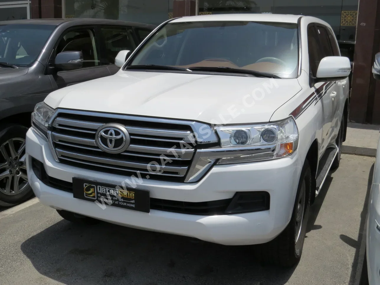 Toyota  Land Cruiser  GXR  2020  Automatic  142,000 Km  6 Cylinder  Four Wheel Drive (4WD)  SUV  White  With Warranty