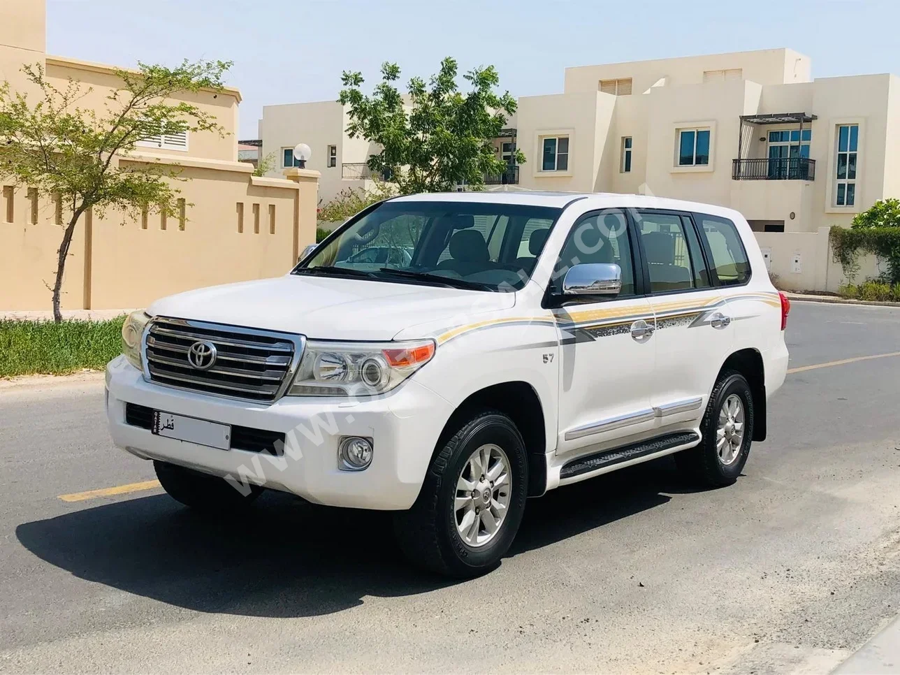 Toyota  Land Cruiser  GXR  2013  Automatic  438,000 Km  8 Cylinder  Four Wheel Drive (4WD)  SUV  White