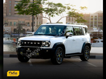 جيتور  تي 2 لكجري بلس  4 سلندر  إس يو في 4 في 4  أبيض  2025