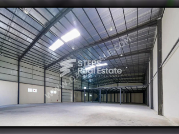 مخازن و مستودعات - الوكرة  - بركة العوامر  -المساحة: 1700 متر مربع