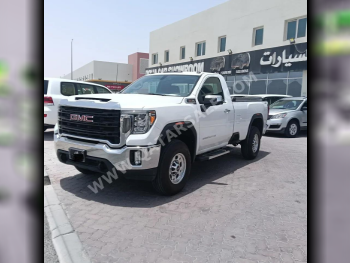 GMC  Sierra  2500 HD  2020  Automatic  141,000 Km  8 Cylinder  Four Wheel Drive (4WD)  Pick Up  White