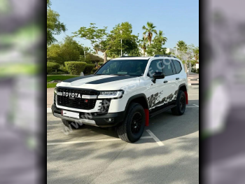 Toyota  Land Cruiser  GR Sport Twin Turbo  2024  Automatic  3,000 Km  6 Cylinder  Four Wheel Drive (4WD)  SUV  White  With Warranty
