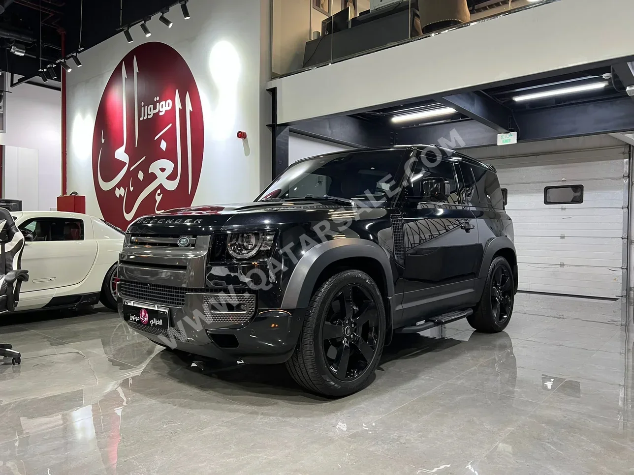 لاند روفر  ديفيندر  90 اتش اس اي  2022  اوتوماتيك  70,000 كم  6 سلندر  دفع رباعي  اس يو في  أسود