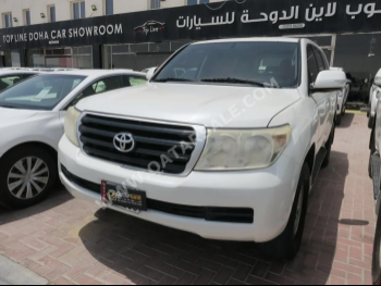 تويوتا  لاند كروزر  جي  2012  اوتوماتيك  253,000 كم  6 سلندر  دفع رباعي  اس يو في  أبيض