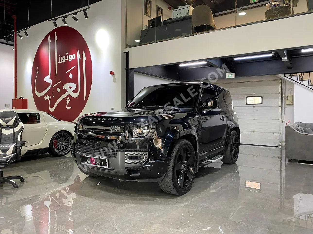 لاند روفر  ديفيندر  90  2023  اوتوماتيك  21,000 كم  8 سلندر  دفع رباعي  اس يو في  أسود  تحت الضمان