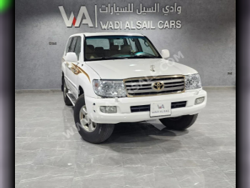 Toyota  Land Cruiser  GXR  2007  Manual  314,000 Km  6 Cylinder  Four Wheel Drive (4WD)  SUV  White