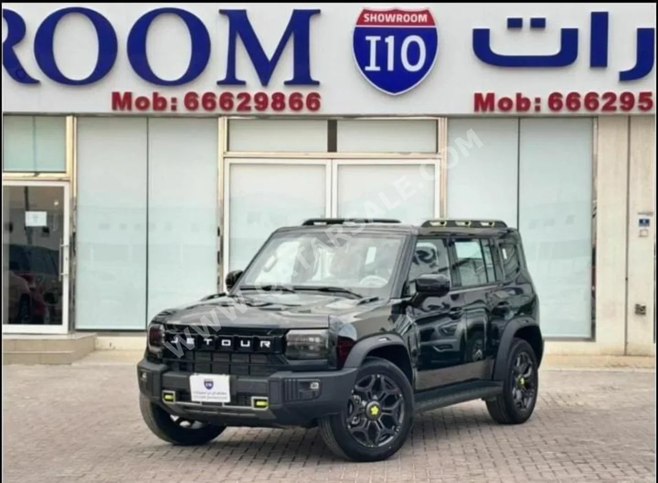 جيتور  تي 2  لكجري  2025  اوتوماتيك  0 كم  4 سلندر  دفع رباعي  اس يو في  أسود  تحت الضمان