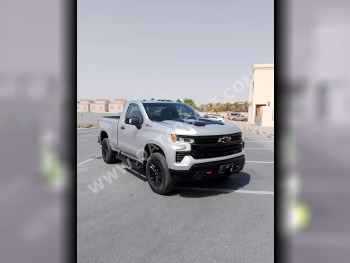 Chevrolet  Silverado  Trail Boss  2022  Automatic  97,000 Km  8 Cylinder  Four Wheel Drive (4WD)  Pick Up  Silver  With Warranty