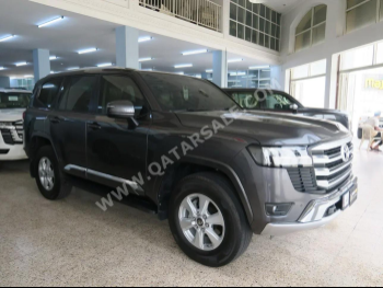 Toyota  Land Cruiser  GXR  2022  Automatic  121,000 Km  6 Cylinder  Four Wheel Drive (4WD)  SUV  Gray