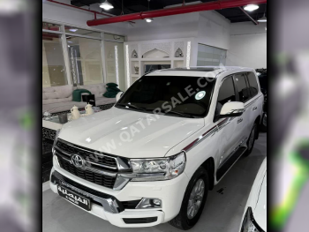 Toyota  Land Cruiser  GXR  2021  Automatic  127,000 Km  6 Cylinder  Four Wheel Drive (4WD)  SUV  White