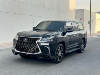 لكزس  ال اكس  570 اس  2018  اوتوماتيك  235,000 كم  8 سلندر  دفع رباعي  اس يو في  أسود