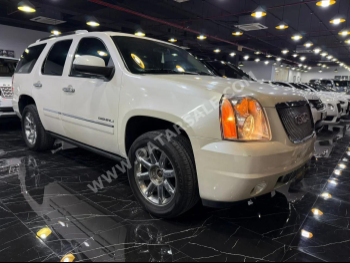 جي ام سي  يوكون  دينالي  2013  اوتوماتيك  267,000 كم  8 سلندر  دفع رباعي  اس يو في  أبيض