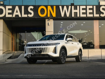 Exeed  RX  400T FlagShip  2024  Automatic  9,000 Km  4 Cylinder  All Wheel Drive (AWD)  SUV  White  With Warranty