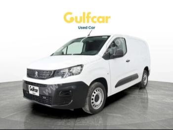 بيجو  بارتنر  2023  اوتوماتيك  42,652 كم  4 سلندر  سحب امامي  فان \ باص  أبيض  تحت الضمان