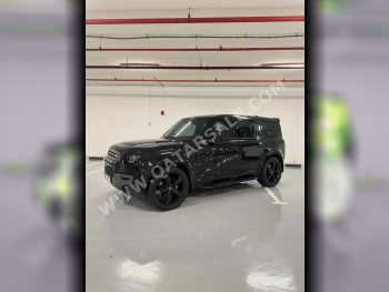 لاند روفر  ديفيندر  110 اكس  2023  اوتوماتيك  70,000 كم  8 سلندر  دفع رباعي  اس يو في  أسود  تحت الضمان