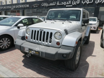 جييب  رانجلار  صحارى  2012  اوتوماتيك  287,000 كم  6 سلندر  دفع رباعي  اس يو في  أبيض