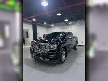 جي ام سي  سييرا  دينالي  2018  اوتوماتيك  175,000 كم  8 سلندر  دفع رباعي  بيكب  أسود