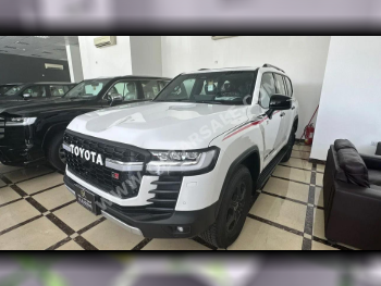 تويوتا  لاند كروزر  جي ار سبورت توين تيربو  2025  اوتوماتيك  0 كم  6 سلندر  دفع رباعي  اس يو في  أبيض  تحت الضمان