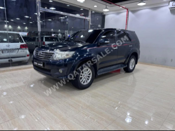 تويوتا  فورشنر  اس ار 5  2013  اوتوماتيك  311,000 كم  4 سلندر  دفع رباعي  اس يو في  ازرق