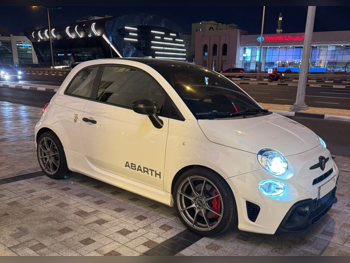 فيات  595  ابارث  2022  اوتوماتيك  28,000 كم  4 سلندر  سحب امامي  هاتشباك  أبيض