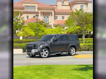 لاند روفر  ديفيندر  130 فيرست اديشن  2023  اوتوماتيك  23,800 كم  6 سلندر  دفع رباعي  اس يو في  رمادي  تحت الضمان