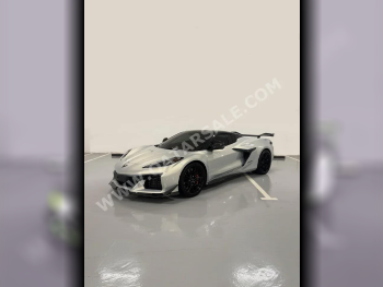Chevrolet  Corvette  ZO6  2023  Automatic  8,000 Km  8 Cylinder  Rear Wheel Drive (RWD)  Coupe / Sport  Silver  With Warranty