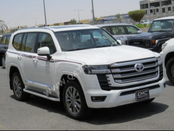 تويوتا  لاند كروزر  جي اكس ار توين توربو  2025  اوتوماتيك  0 كم  6 سلندر  دفع رباعي  اس يو في  أبيض  تحت الضمان