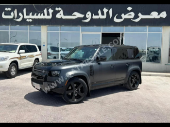 لاند روفر  ديفيندر  2023  اوتوماتيك  21,000 كم  6 سلندر  دفع رباعي  اس يو في  أسود  تحت الضمان