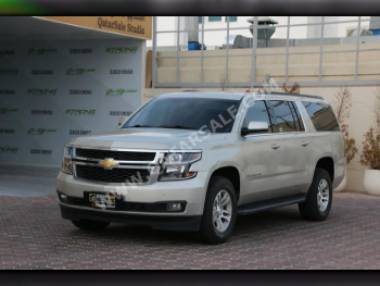 Chevrolet  Suburban  2016  Automatic  129,000 Km  8 Cylinder  Four Wheel Drive (4WD)  SUV  Gold