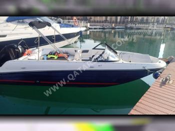 Speed Boat Bayliner  With Parking