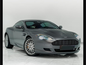 أستون مارتن  دي بي  9  2009  اوتوماتيك  39,000 كم  8 سلندر  دفع خلفي  كوبيه \ سبورت  رمادي