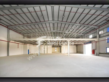 مخازن و مستودعات - الوكرة  - بركة العوامر  -المساحة: 5000 متر مربع