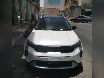 كيا  سونت  4 سلندر  إس يو في 2 في 4  أسود  2024