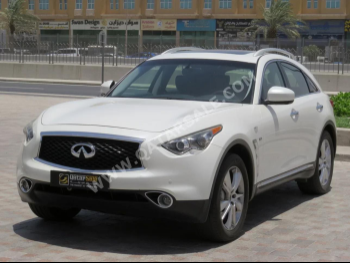 Infiniti  QX  70  2018  Automatic  105,000 Km  6 Cylinder  All Wheel Drive (AWD)  SUV  White