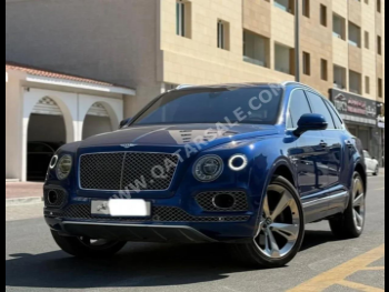 بنتلي  بينتايجا  2017  اوتوماتيك  45,000 كم  8 سلندر  دفع رباعي  اس يو في  ازرق