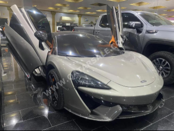 ماكلارين  570  اس  2017  اوتوماتيك  14,000 كم  8 سلندر  دفع خلفي  كوبيه \ سبورت  رمادي