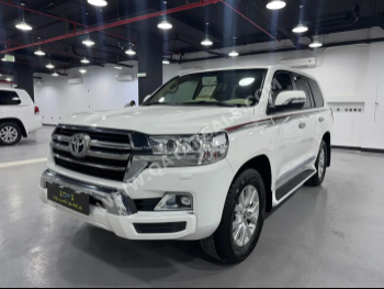 Toyota  Land Cruiser  GXR  2020  Automatic  53,000 Km  8 Cylinder  Four Wheel Drive (4WD)  SUV  White