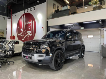 لاند روفر  ديفيندر  110 اتش اس اي  2024  اوتوماتيك  28,000 كم  6 سلندر  دفع رباعي  اس يو في  أسود  تحت الضمان