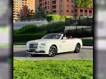 رولز - رويس  داون  2017  اوتوماتيك  115,300 كم  12 سلندر  دفع كلي مستمر  كشف  أبيض