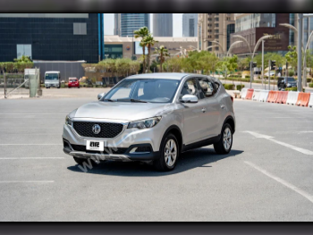 ام جي  زد اس  2020  اوتوماتيك  36,600 كم  4 سلندر  سحب امامي  اس يو في  فضي