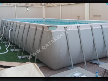 حوض سباحة  - اللون الرمادي